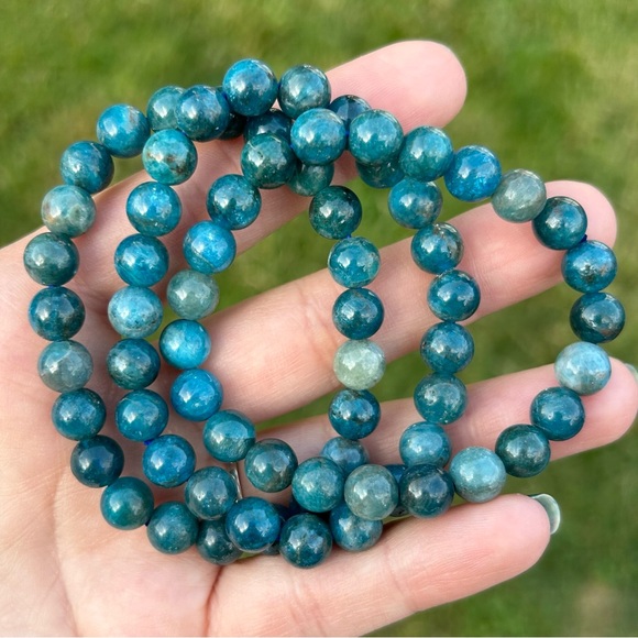 Blue Apatite 8mm bracelet - Picture 1 of 3